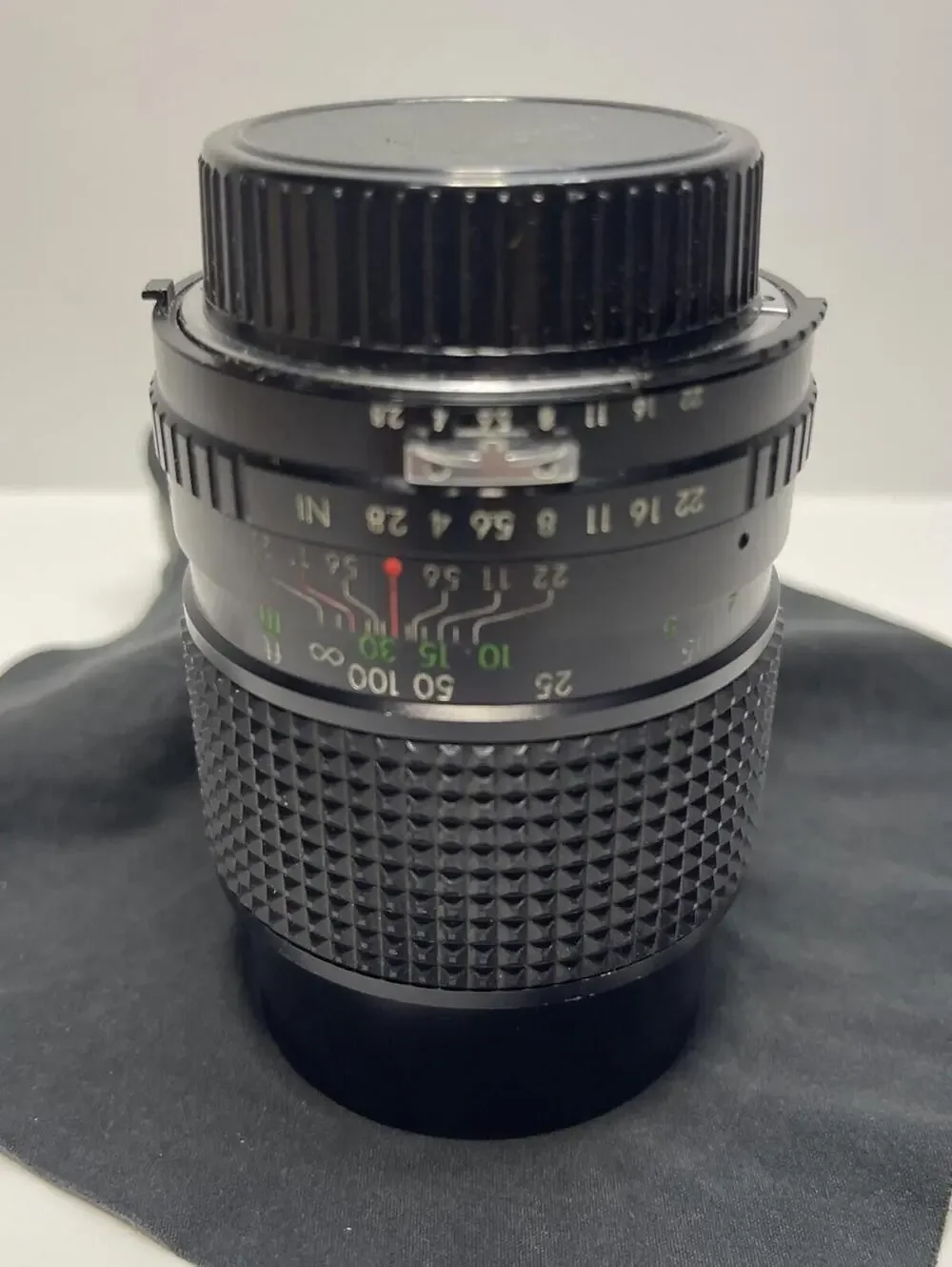 Albinar ADG Coated Optics 1:2.8 f=135mm 52mm No. 801563 Manual Lens
